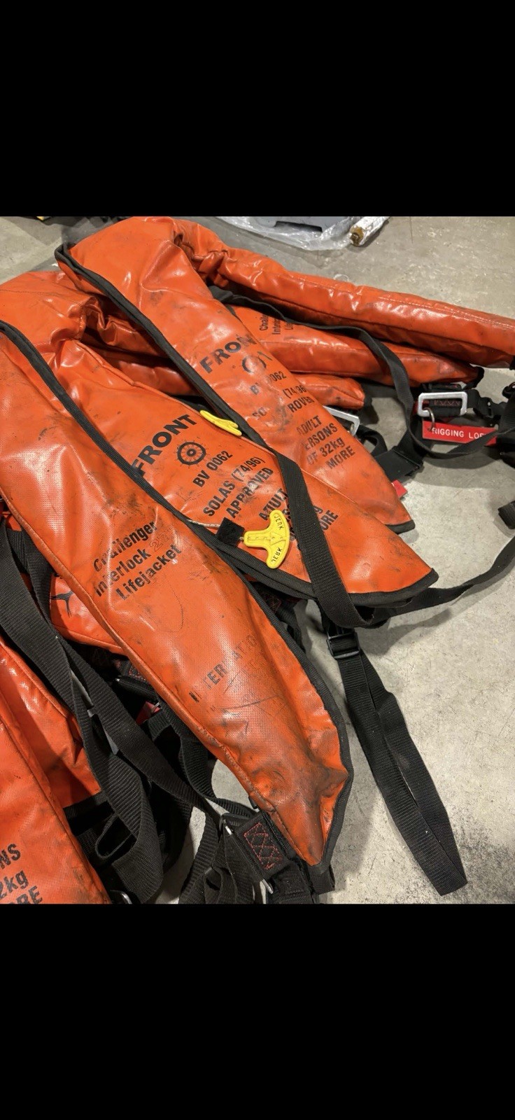 Challenger Interlock 275N SOLAS Lifejacket — Ex-Vessel, Unserviced — photo 2 of 4